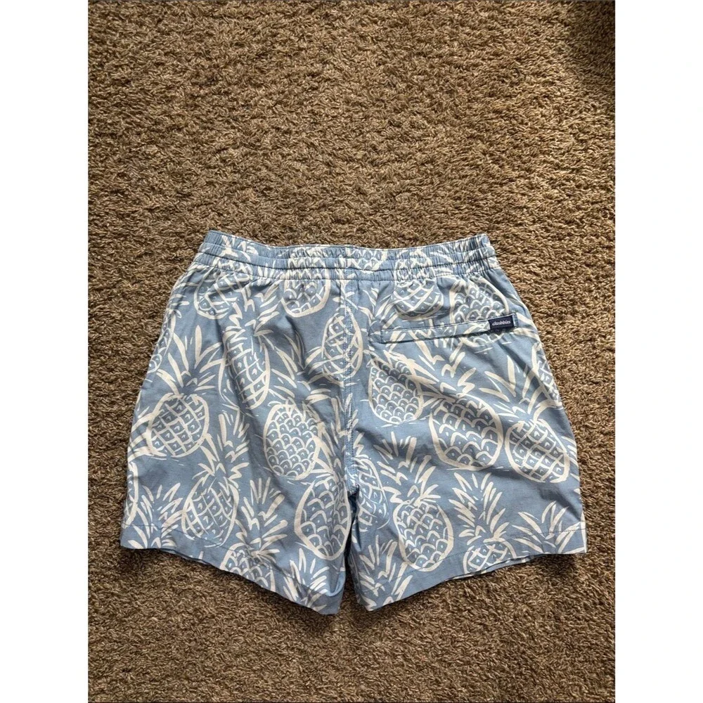 Chubbies Men’s The Thigh-Napples 5.5” Classic Swim Trunk Blue Pineapple Size S